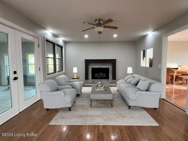 225 Donna Ave, Taylorsville, KY 40071