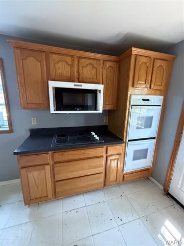 3535 Saint Christopher Lane, St Ann, MO 63074