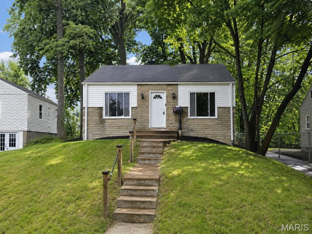3535 Saint Christopher Lane, St Ann, MO 63074
