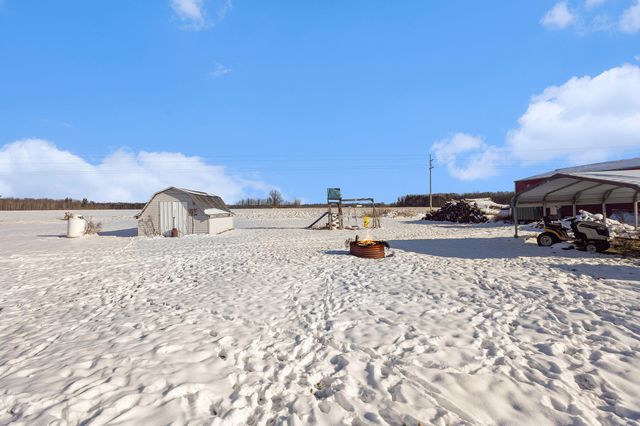 5740 N Coleman Road, Coleman, MI 48618