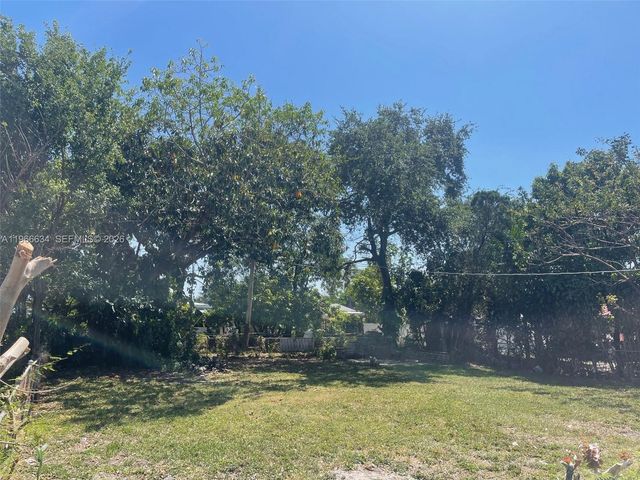 720 NW 134th St, North Miami, FL 33168