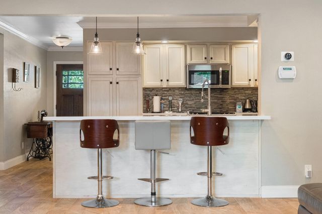8406 Seminary Ridge DR, Austin, TX 78745