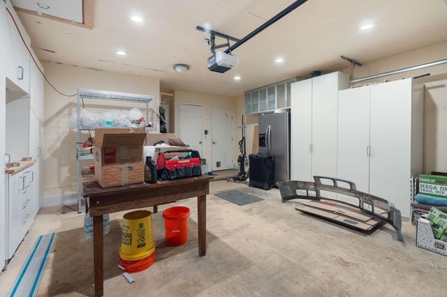 8406 Seminary Ridge DR, Austin, TX 78745