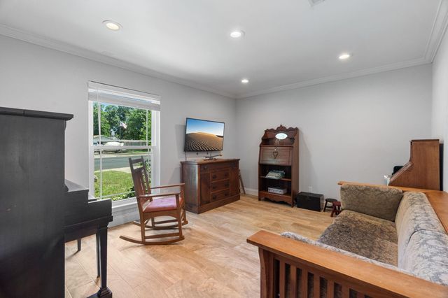 8406 Seminary Ridge DR, Austin, TX 78745