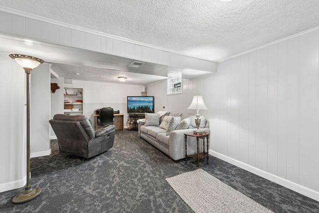 223 E Patty LANE, Monroeville, PA 15146