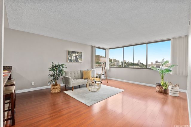 55 S Kukui Street D1314, Honolulu, HI 96813