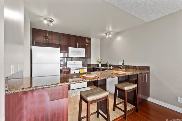 55 S Kukui Street D1314, Honolulu, HI 96813