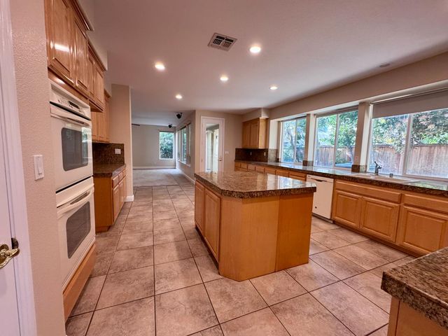 1661 Baines Ave, Sacramento, CA 95835