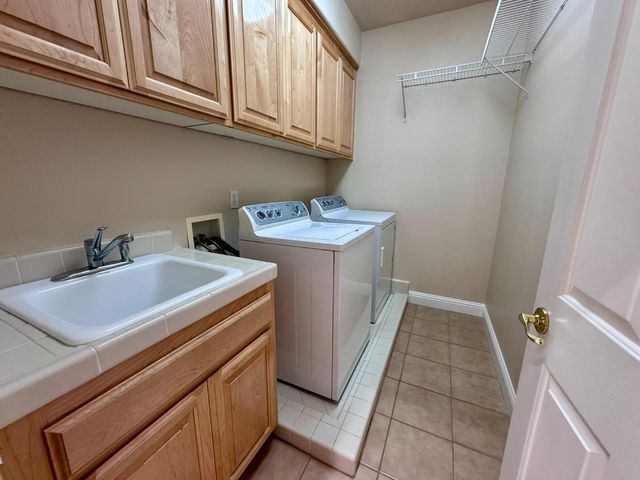 1661 Baines Ave, Sacramento, CA 95835