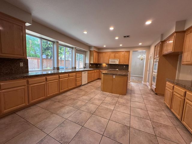 1661 Baines Ave, Sacramento, CA 95835