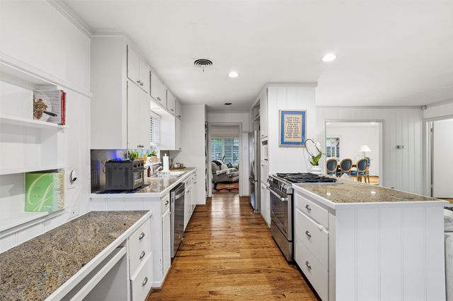 6720 Braeburn Drive, Dallas, TX 75214