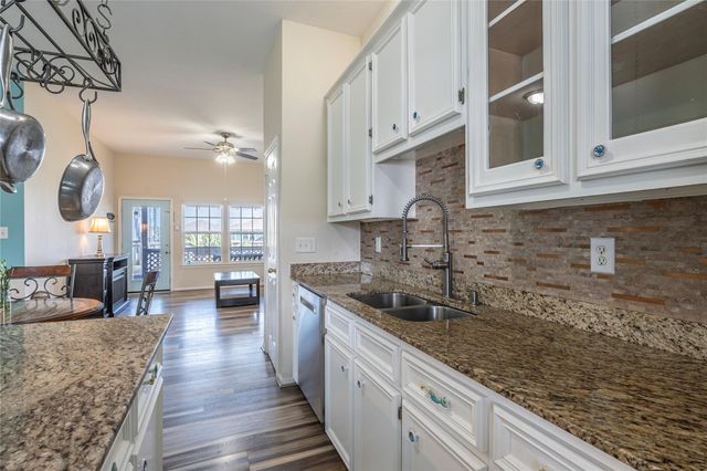 14 S Flamingo Street, La Marque, TX 77568