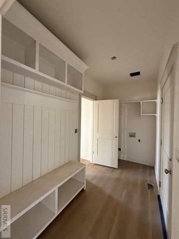 5463 Rip Tideroad, Idaho Falls, ID 83404