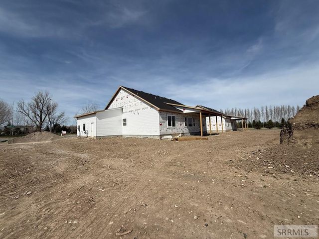 5463 Rip Tideroad, Idaho Falls, ID 83404