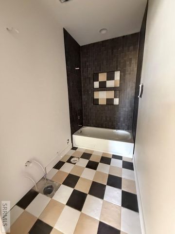 5463 Rip Tideroad, Idaho Falls, ID 83404