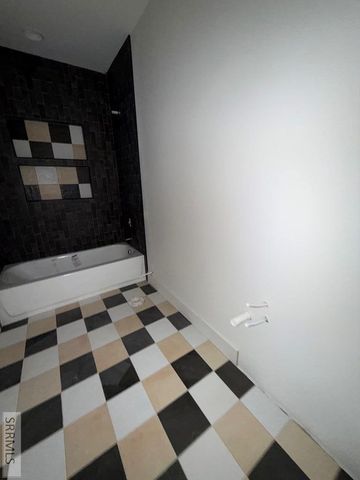 5463 Rip Tideroad, Idaho Falls, ID 83404