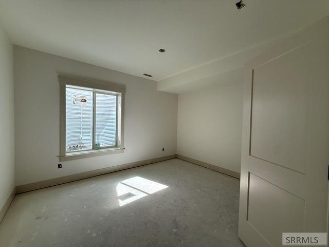 5463 Rip Tideroad, Idaho Falls, ID 83404