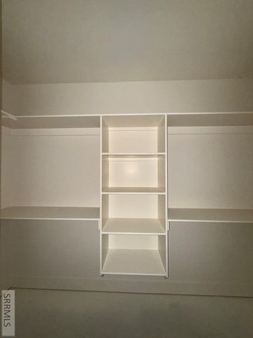 5463 Rip Tideroad, Idaho Falls, ID 83404