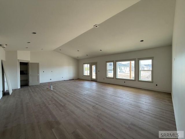 5463 Rip Tideroad, Idaho Falls, ID 83404