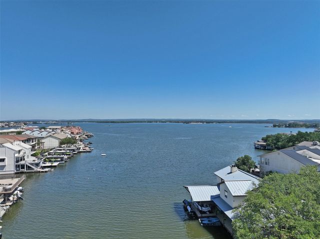 102 Bunny Run, Horseshoe Bay, TX 78657