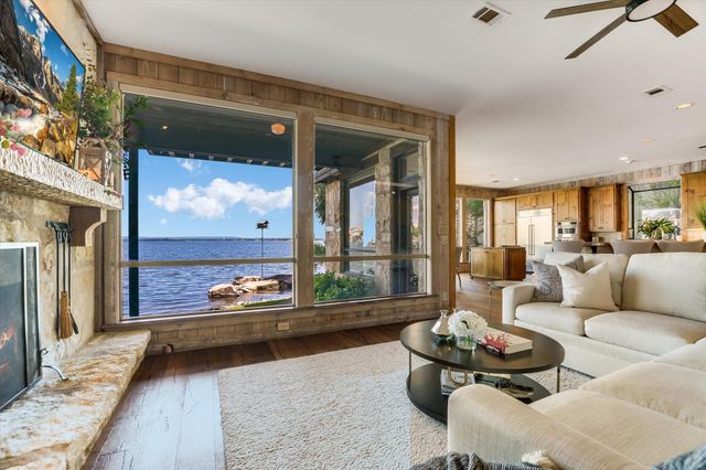 102 Bunny Run, Horseshoe Bay, TX 78657