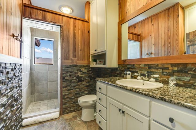 102 Bunny Run, Horseshoe Bay, TX 78657