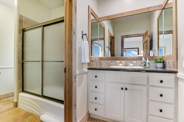 102 Bunny Run, Horseshoe Bay, TX 78657