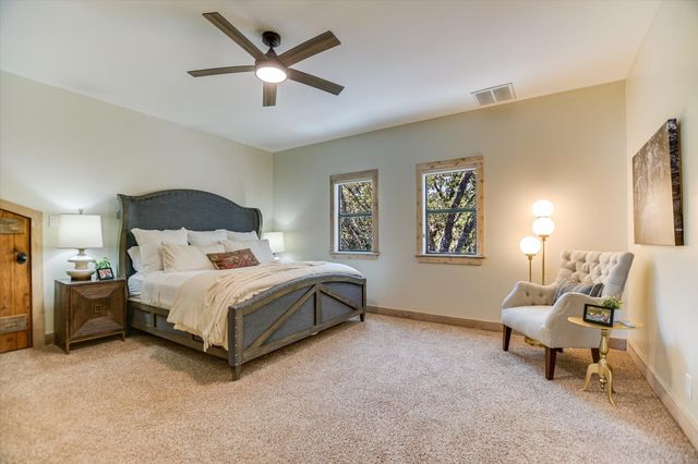 102 Bunny Run, Horseshoe Bay, TX 78657