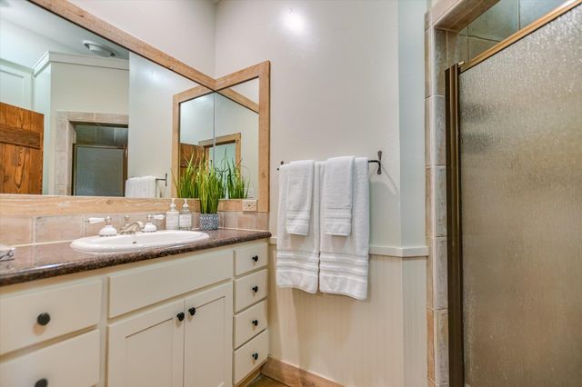 102 Bunny Run, Horseshoe Bay, TX 78657