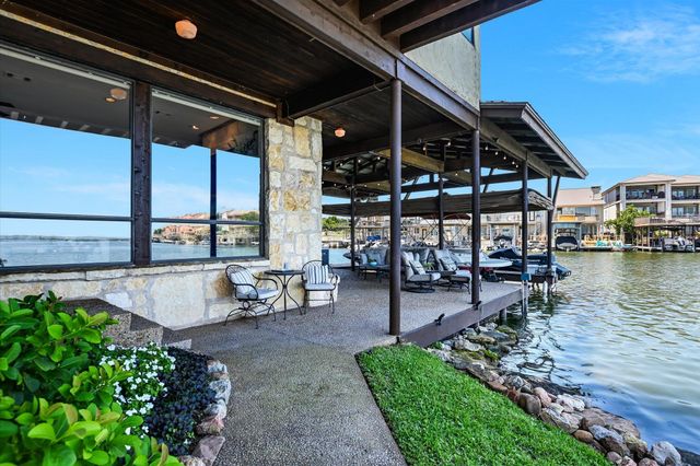 102 Bunny Run, Horseshoe Bay, TX 78657