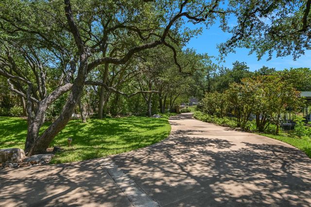 102 Bunny Run, Horseshoe Bay, TX 78657
