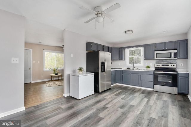 100 AMERICAN DR, Ruther Glen, VA 22546