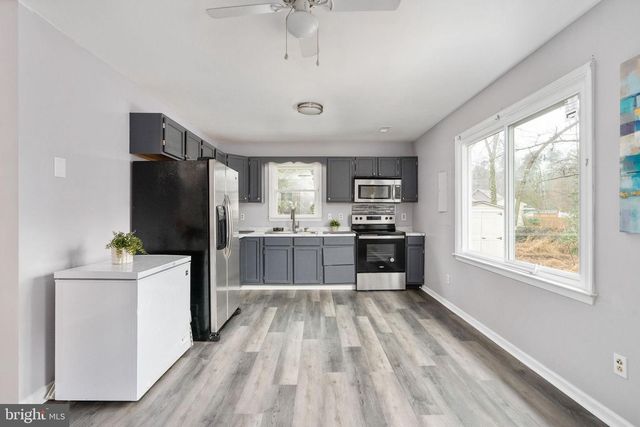 100 AMERICAN DR, Ruther Glen, VA 22546