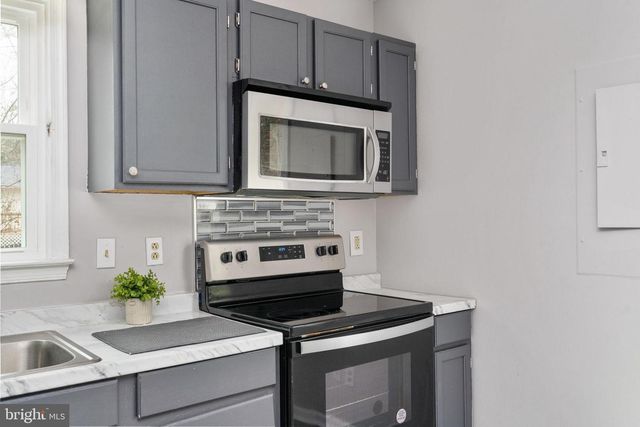 100 AMERICAN DR, Ruther Glen, VA 22546