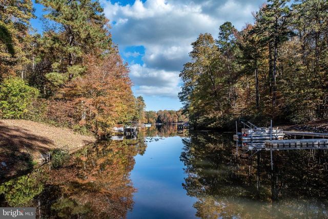 100 AMERICAN DR, Ruther Glen, VA 22546