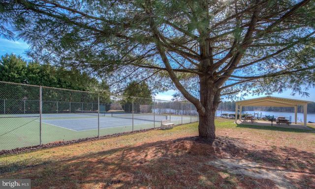 100 AMERICAN DR, Ruther Glen, VA 22546