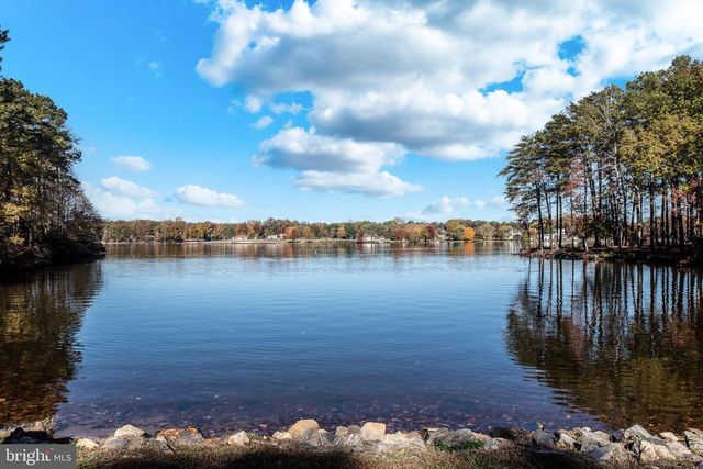 100 AMERICAN DR, Ruther Glen, VA 22546