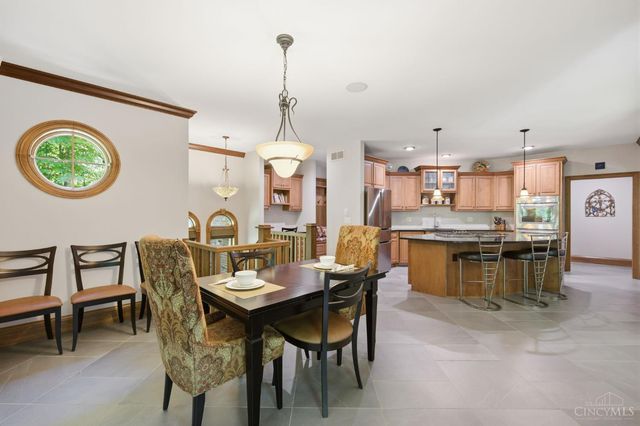 1258 Shepherds Way, Washington Twp, OH 45113