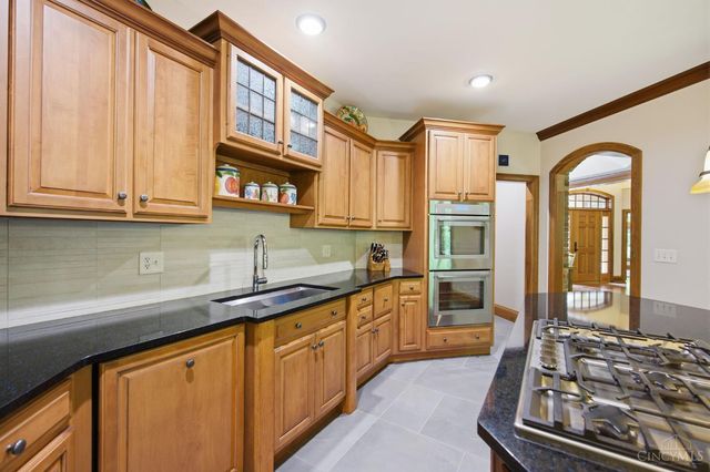 1258 Shepherds Way, Washington Twp, OH 45113