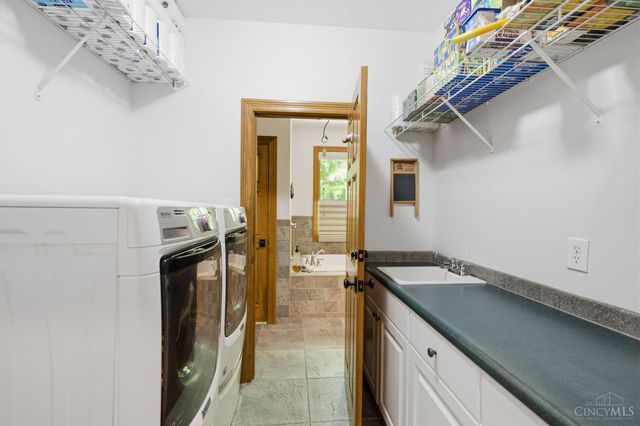 1258 Shepherds Way, Washington Twp, OH 45113