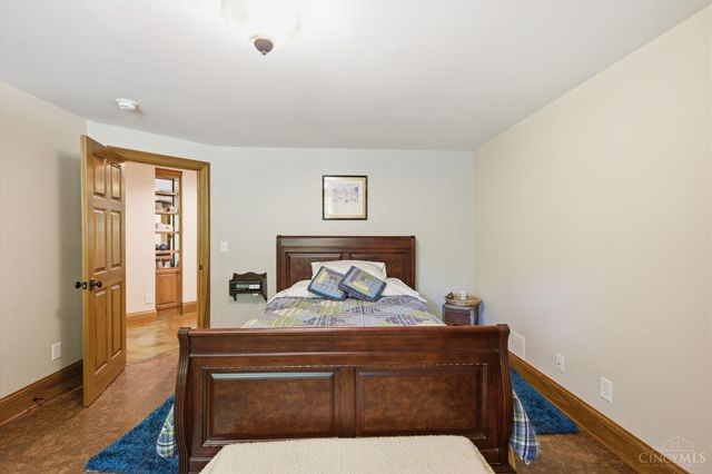 1258 Shepherds Way, Washington Twp, OH 45113