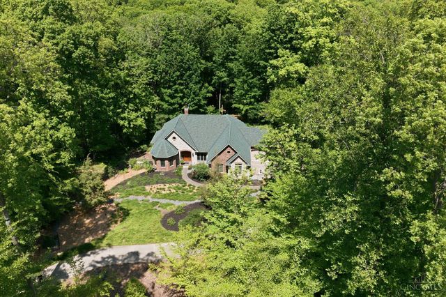 1258 Shepherds Way, Washington Twp, OH 45113