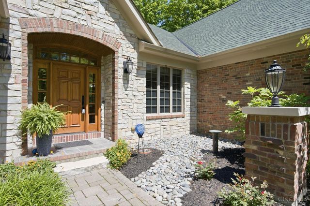 1258 Shepherds Way, Washington Twp, OH 45113