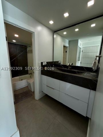 7135 Collins Ave 814, Miami Beach, FL 33141