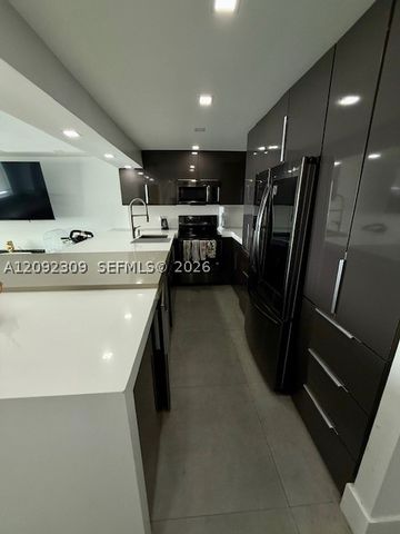 7135 Collins Ave 814, Miami Beach, FL 33141