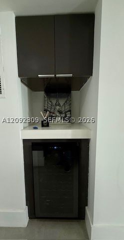 7135 Collins Ave 814, Miami Beach, FL 33141