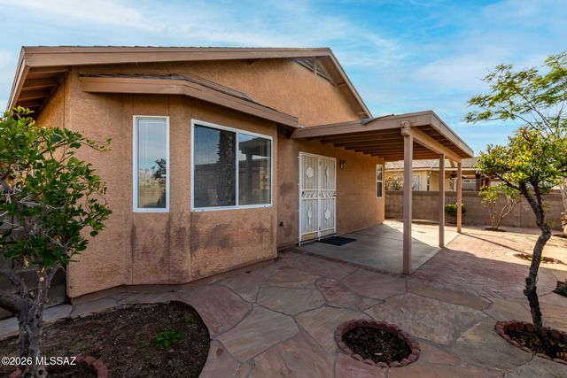 3420 S Crown Dancer Drive, Tucson, AZ 85730