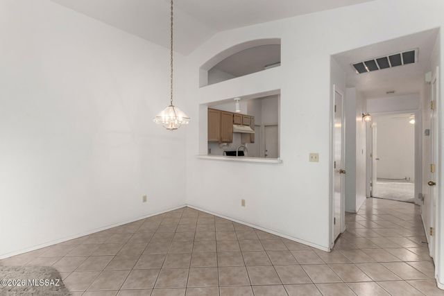 3420 S Crown Dancer Drive, Tucson, AZ 85730