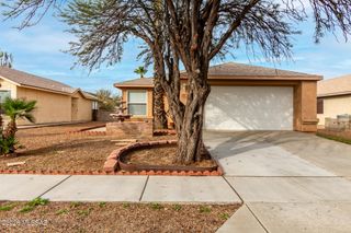 3420 S Crown Dancer Drive, Tucson, AZ 85730