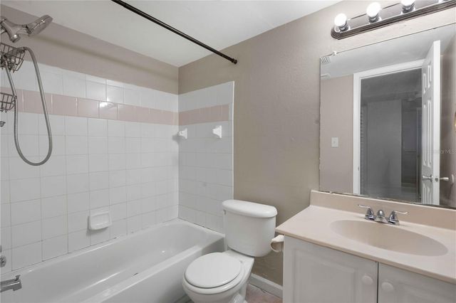 204 PINE TULIP COURT 201, Tampa, FL 33612
